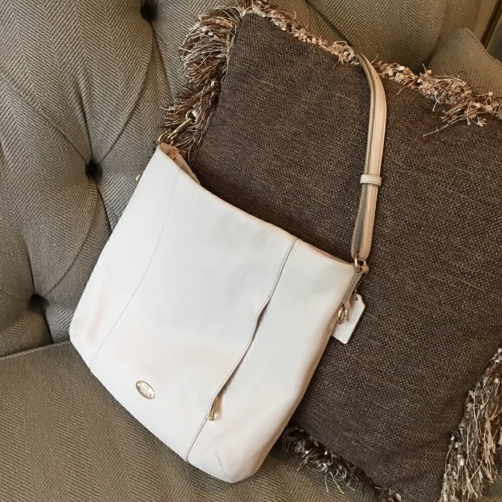COACH SHOULDER BAG OR CROSSBODY PEBBLE LEATHER - Picture 4 of 6